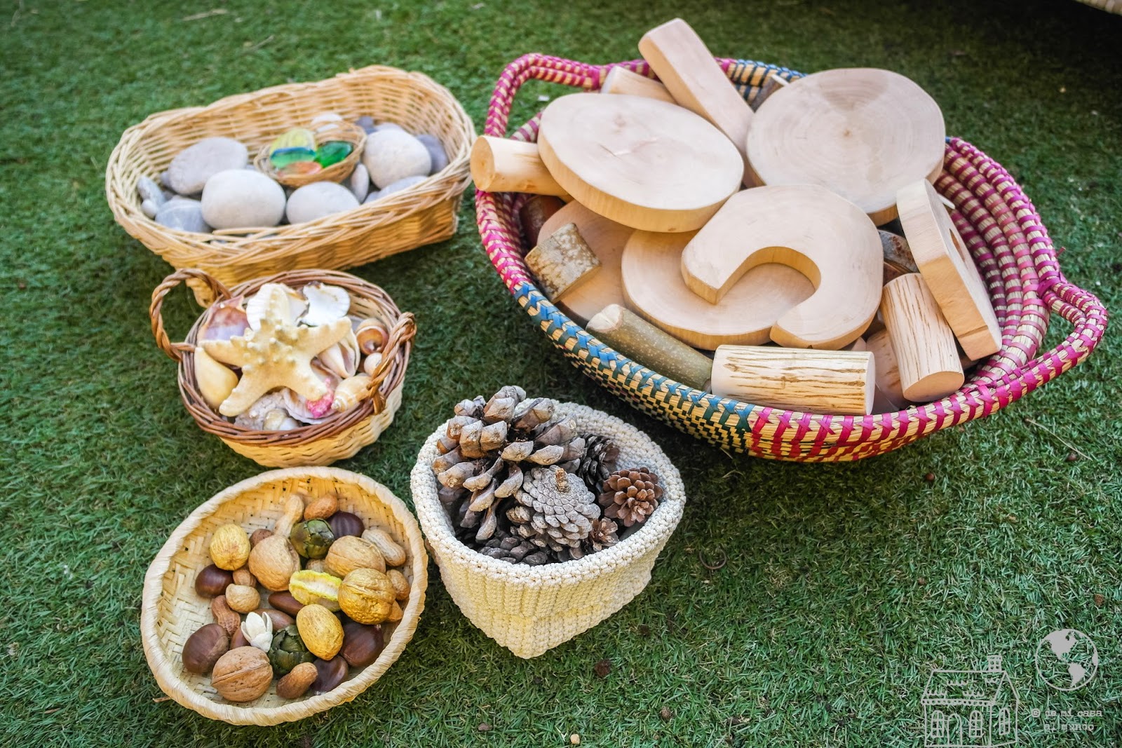 Nota. Siso, V. (2021, 8 enero). DIY - Materiales Waldorf caseros. Dolorespormiabuela. https://dolorespormiabuela.com/2016/02/25/diy-materiales-waldorf-caseros/ 